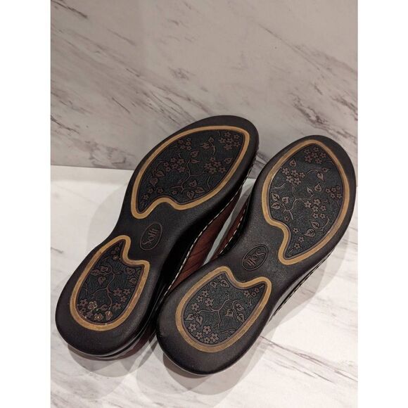 Sofft Women's Brown Leather 4 Fold Design Almond Toe Slip On Clogs Size 8.5 - Picture 8 of 8